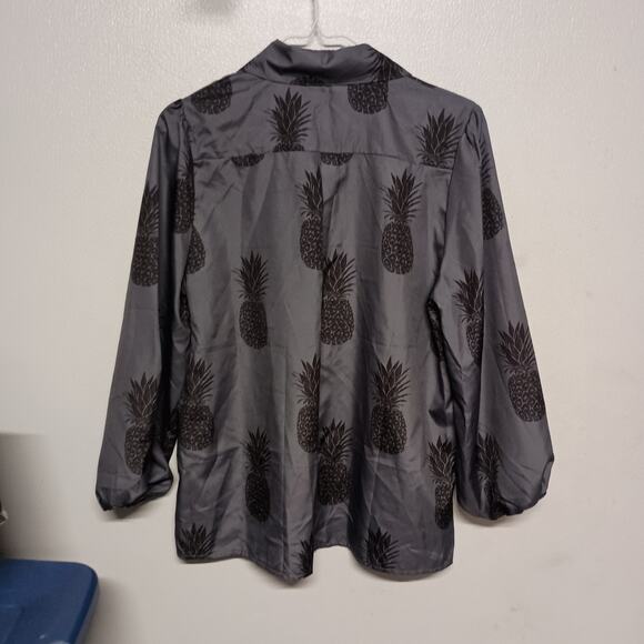NWOT Pineapple Print Long Sleeve Button Up Blouse - Gray, Size L - Picture 5 of 5